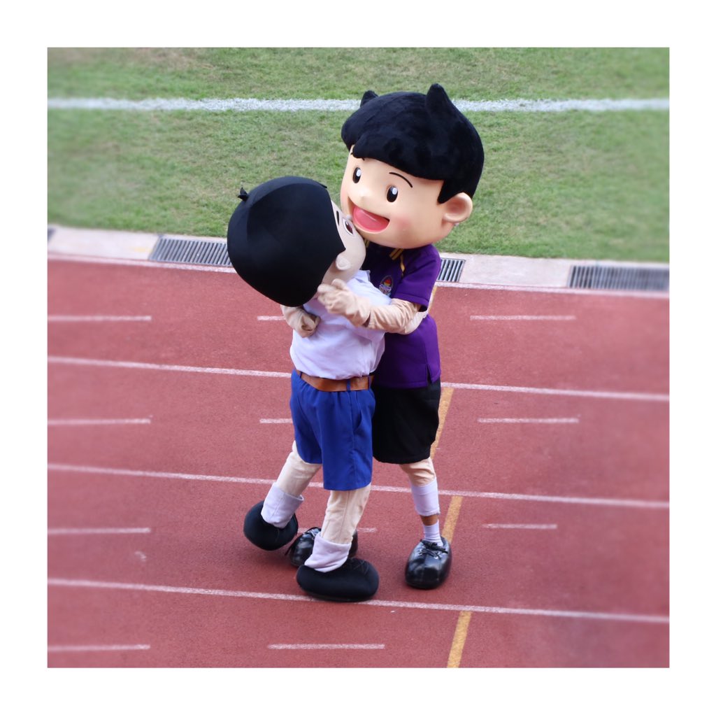 K_theKen's tweet photo. ความจริงก็ไม่ใช่แต่บนสแตนด์หรอกนะที่จีบกันอะ ข้างล่างเค้ากอดกันกลมเลยยยย~~~ ^ . ^
#ใครไม่ชิปกูชิป ><
#AC #BCC
#acjatu #BCCJTR29
#Jaturamitr
#Jaturamitr29
#Jaturamitr29th https://t.co/NeAF6HszIE