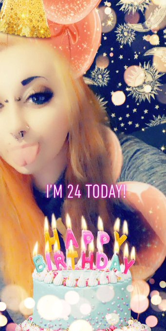 It&rsquo;s my birthday!! https://t.co/F2XHSbgsvH
