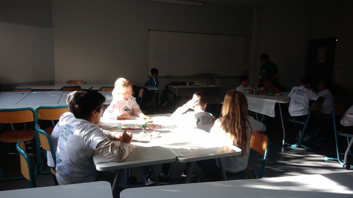 Ateliers enfants Hackathon GreenTech ca code aussi #HackGreen19 <a href="/WhatHackers/">Women Hackers Action Tank 06 (WHAT06)</a> <a href="/SKEMA_BS/">SKEMA Business School</a>  #hacker #childrenHack