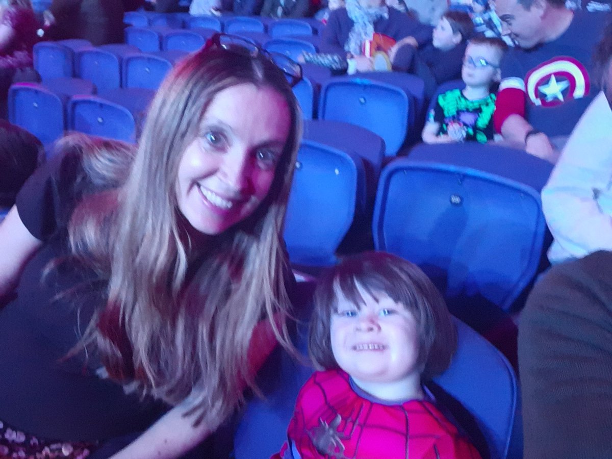 #marveluniverselive