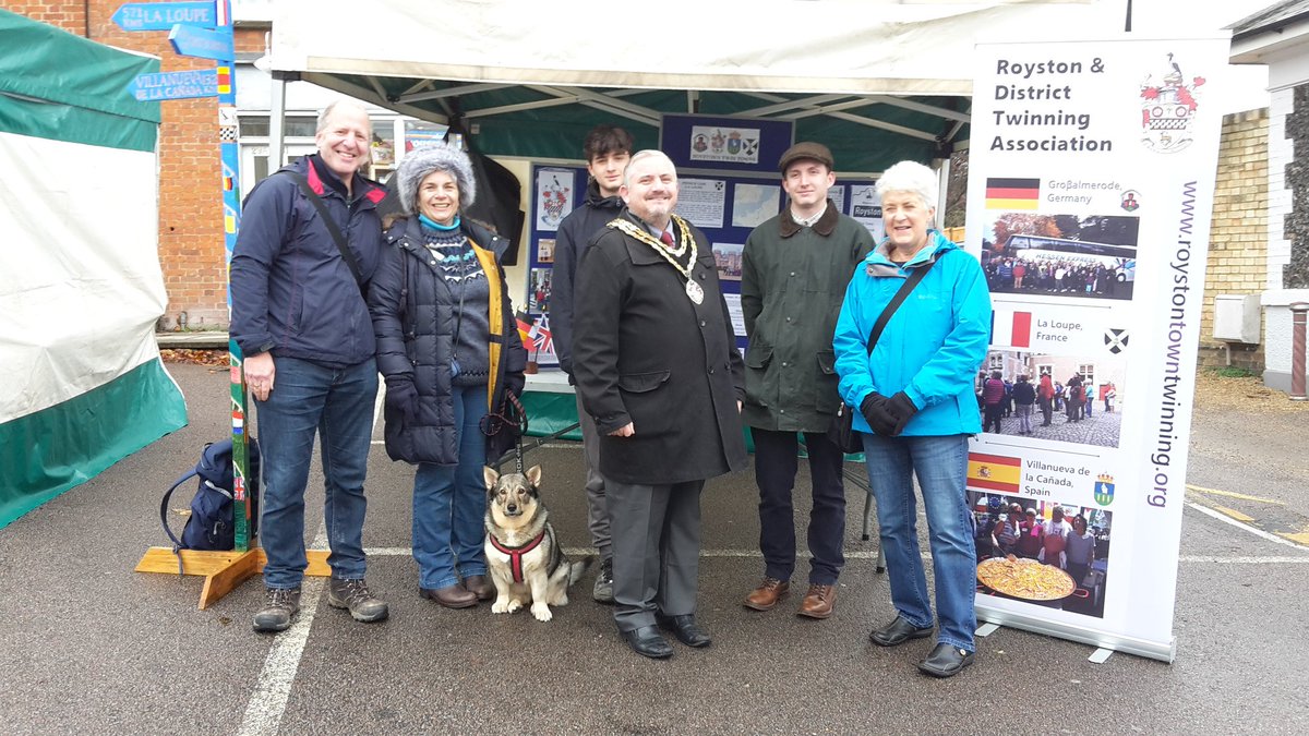 Come and see us on #Royston market this morning. Here we are with the Mayor <a href="/Robert_Inwood/">Robert Inwood</a>
<a href="/roystoncrow/">Royston Crow</a> <a href="/Roystontown/">Royston Town Council</a>