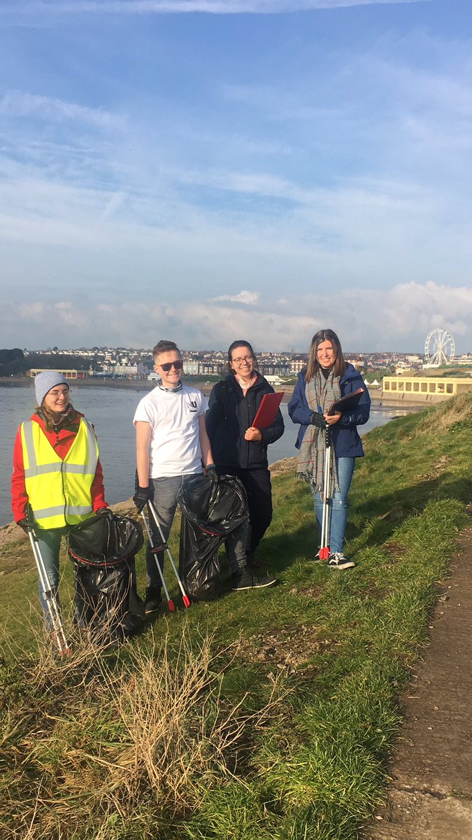 Thank you so much to @SevernEstuary for letting us borrow the litter pick equipment! Having a great time exploring and giving back as a society #discoverthesevern #seazetheday