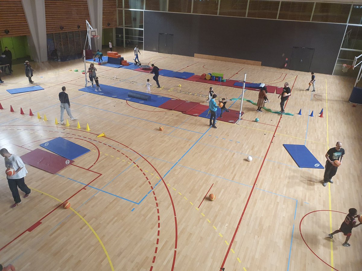 jerome_coumet's tweet photo. Activités de motricité pour les tout-petits organisées tous les samedis matin au gymnase "Stadium" par la Domremy Basket 🏀

Bravo pour cette belle initiative !
👏👏 https://t.co/U4zj2kgLg3