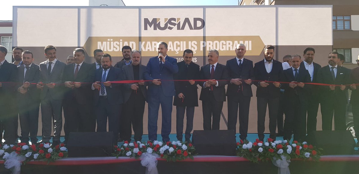AKaanTR's tweet photo. .@MUSIAD_Kars şubemizin resmi açılışını dualarla gerçekleştirdik. Şubemizin hayırlara vesile olmasını temenni ediyor, @MUSIAD Kars Şube Başkanımız Şahin Aydın'a görevinde başarılar diliyorum. https://t.co/8uIUGqLr5k