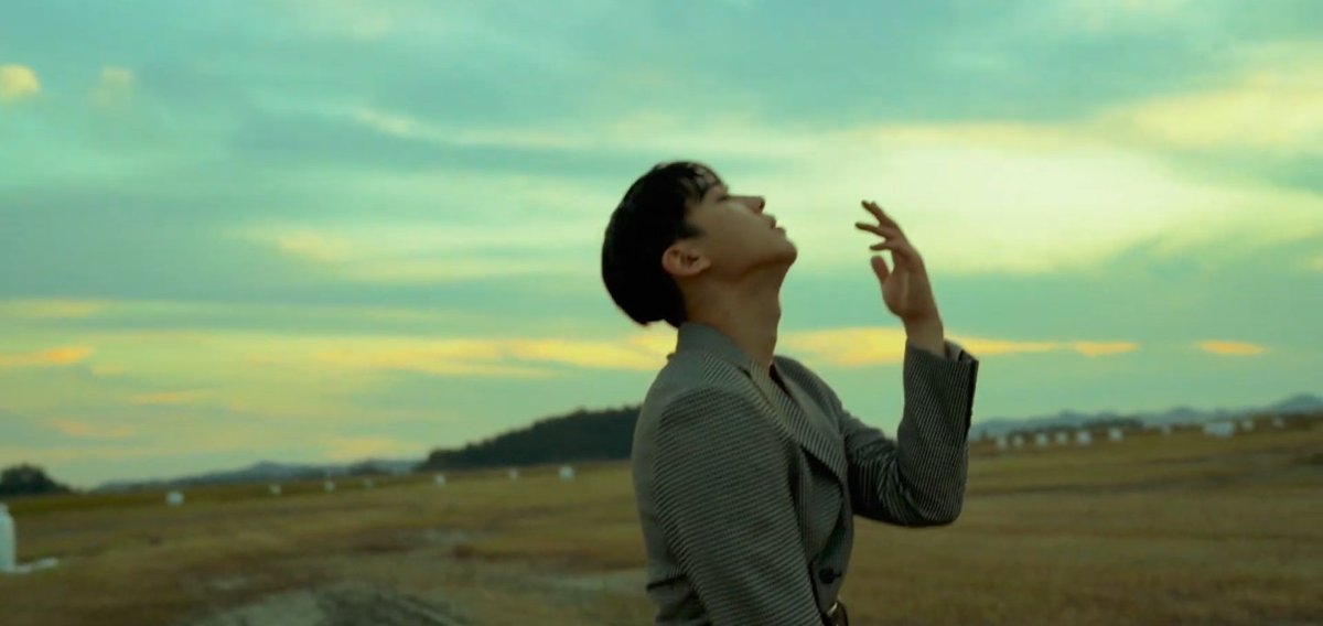 QistinaCJ's tweet photo. [Changjo Solo] I got my new collection of wallpaper and header😌💜💜 the background view + Changjo visual = The best creation
#DEARCHANGJODAY #종현이_엔젤의_행복 #기다려 #NeverAnything #창조 #틴탑 https://t.co/0htYC79qii