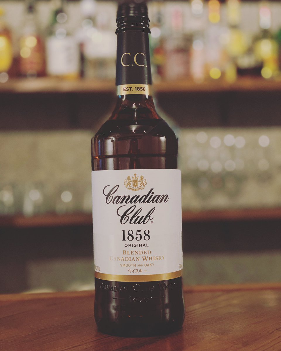 Bar_SHIN0829's tweet photo. 本日のオススメ🥃
.
.
#カナディアンクラブ　#canadianclub 
#ブランデー　#ウイスキー
#カナディアンウィスキー
.
.
クセのないすっきりした味わいから、
ウイスキー初心者でも飲みやすく、
どんな飲み方でもたのしめます!
.
#オシャレなBAR #隠れ家BAR #BAR #大阪 #京町堀 #阿波座 #本町 #靭公園 https://t.co/F8Z8sNhtG4