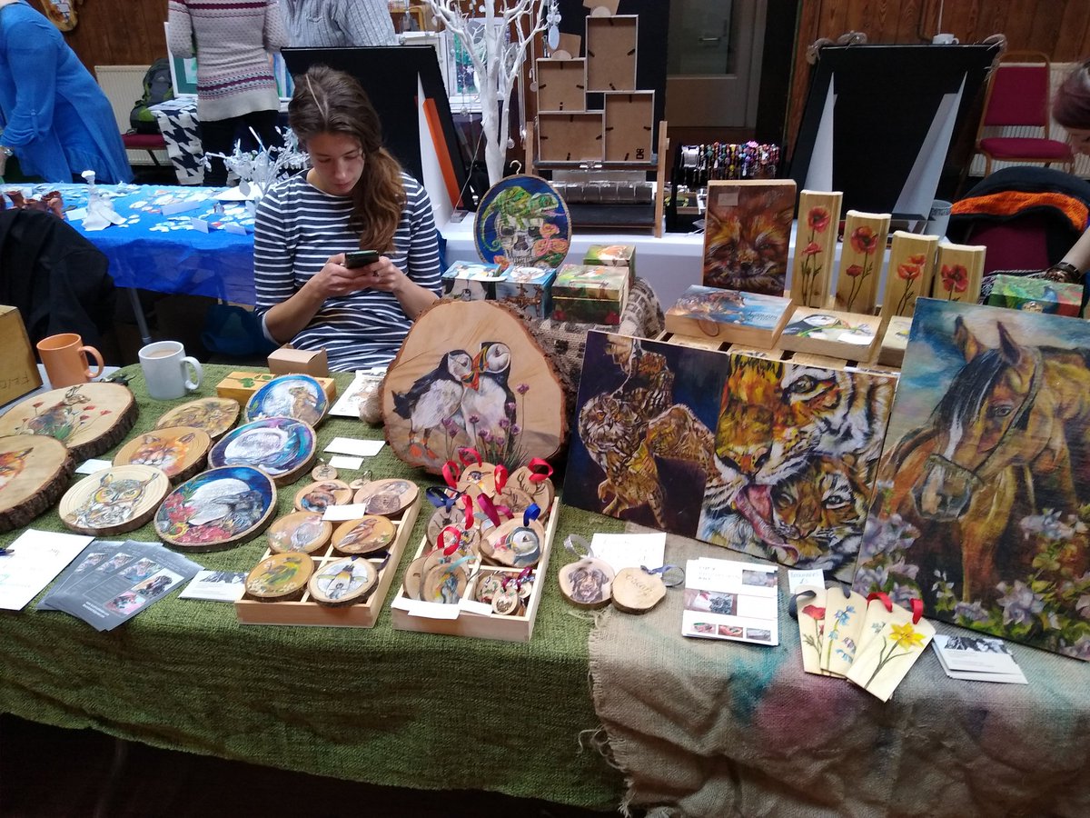 gregsoncentre's tweet photo. All ready for the art market! The hall looks spectacular filled with such beauty. Definitely going to get a lot of christmas shopping done! It's on 11am until 5pm, pop by!
#lancasteruk #lancasterartsafari #gregsoncentre #itsontoday #lancasterart #lovelancaster https://t.co/fZLxCgp9zF