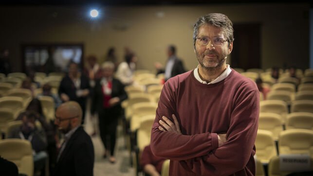 Aparte de echar un vistazo al #CongresoEbook en imágenes (📷 🔗flickr.com/photos/1031067…) y en vídeo (📹🔗bit.ly/VIICongresoEbo…), este fin de semana sugerimos leer la estupenda entrevista de <a href="/oscarsenar/">oscarsenarcanalis</a> 🗞️🔗eldiario.es/aragon/cultura…
[Foto © Javier Broto]