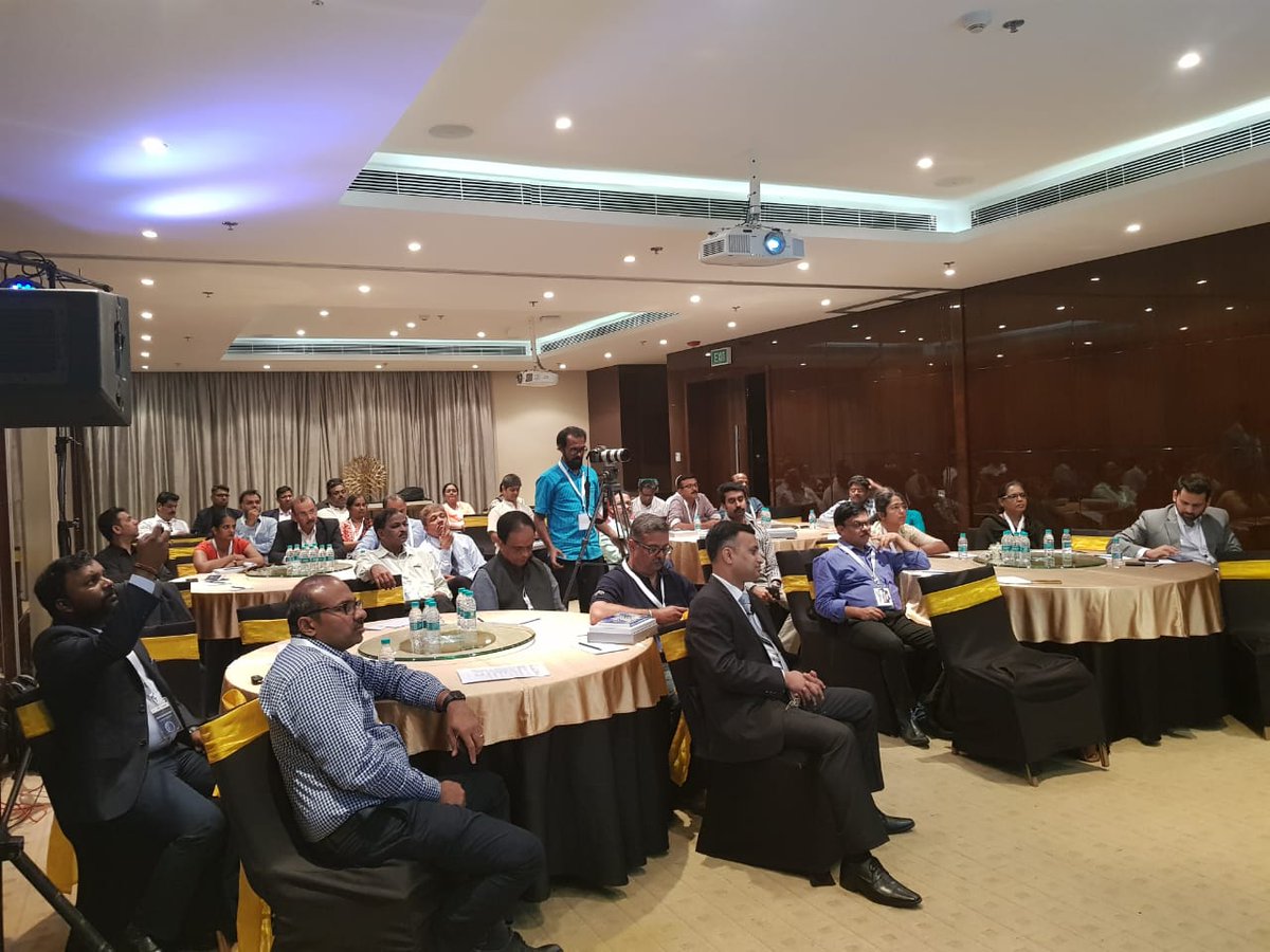 CIOAssociation's tweet photo. What an awesome start! 
#1st #CIOKlub #MasterClass on #IT #Security started in #Kochi in association with #EY &amp; #Acuutech
Full House Session!!

@cioklub1 @Umesh_Mehta @KKChaudhary5 
#cio #cioklub #ciomasterclass #itsecurity #kochi https://t.co/uP3iZdySBB