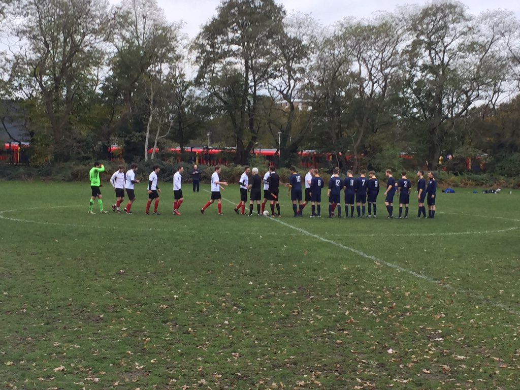 Just about to KO in the <a href="/ThisIsCompton/">Fulham Compton FC</a> vs. <a href="/OldIgnatianFC/">Old Ignatian FC</a> game at The Barnes Arena today