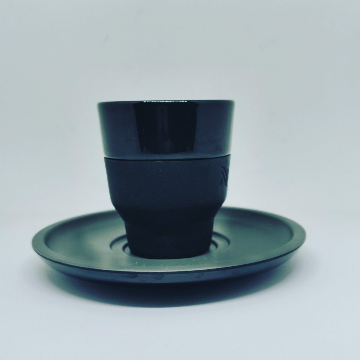 Il caffè può essere una "dipendenza", poiché ha degli effetti collaterali e anche degli effetti da astinenza 
Chi è dipendente è alla costante ricerca del piacere.
Unica fonte di piacere per è la sostanza
Per saperne di più leggi la mia rubrica sull' <a href="/lurlonline/">L'Urlo</a>