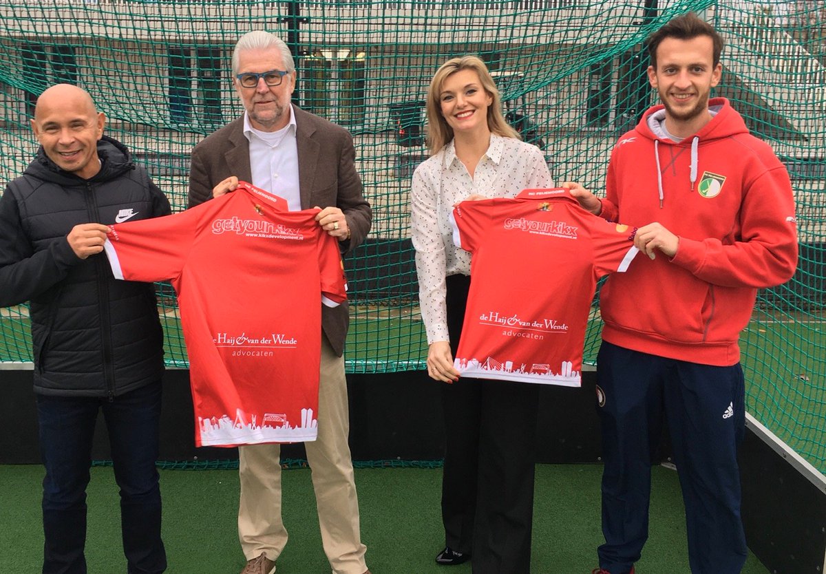 @thuisopstraatnl <a href="/HCFeijenoord/">HockeyclubFeijenoord</a> Rotterdamse Sporticonen introduceert in samenwerking met Jeugdfonds Sport en Cultuur en Klupp Sportswear eerste all inclusie lidmaatschap voor kansarme kinderen in Rotterdam. Contributie en kleding worden voortaan jaarlijks vergoed bij HC Feijenoord