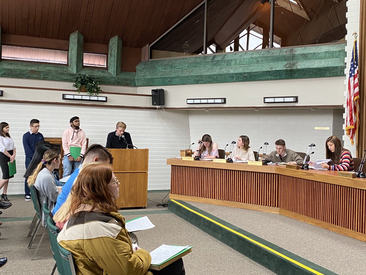 jennedehm's tweet photo. Maine South students and their Crosstown friends at East and West crushing it at Government Day! It won’t be long until these brilliant young minds are running the show. #207learns @Maine_South @Maine_West @Maine_East https://t.co/JBAV1LIbC8