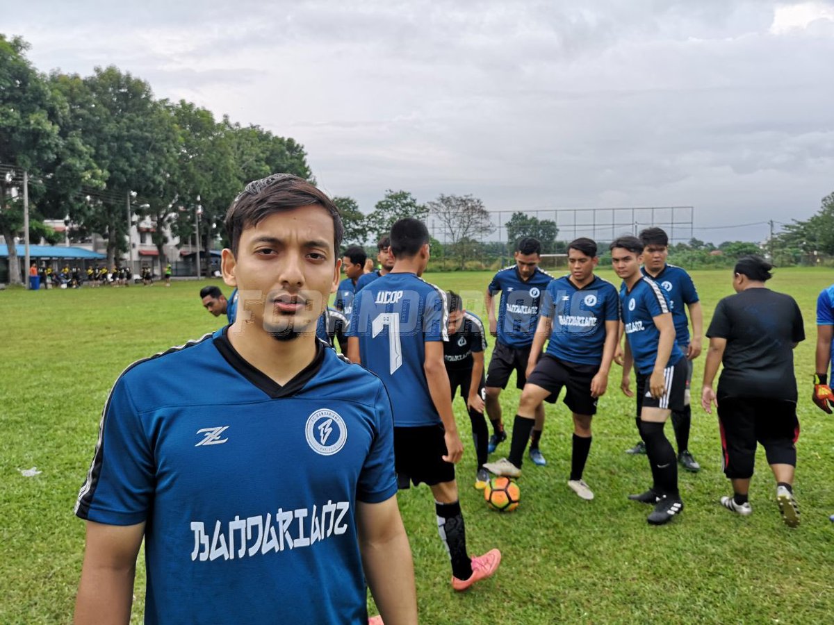 FCBandarians's tweet photo. Kemenangan milik kita! Tahniah kepada semua pemain.
Dari komuniti, kepada komuniti.
#FCBandarians #AsalSemuaDapatMain #AmatuerClub #Community2Community #FPP #COYB #GGWP #BTID https://t.co/G6ozRSduDF