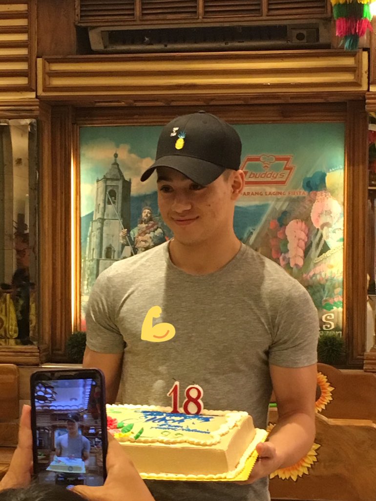 MichtersNation's tweet photo. Happiest Birthday @mrmichwunder We Love You! https://t.co/5jMhnUY7Si