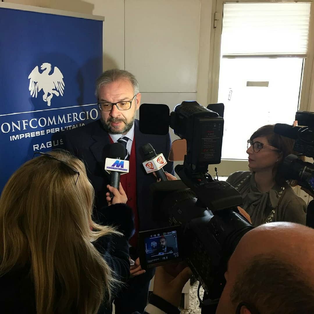 CONFCOMMERCIO PROVINCIALE RAGUSA PRONTA ALLA MOBILITAZIONE COLLETTIVA PER VEDERE RICONOSCIUTO IL DIRITTO ALLA CONTINUITA’ TERRITORIALE <a href="/ConfcommSicilia/">Confcommercio Sicilia</a> <a href="/Confcommercio/">Confcommercio</a> 

confcommercio.rg.it/news/confcomme…