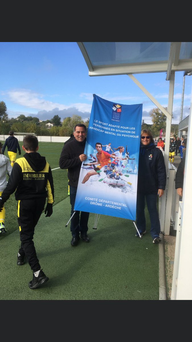 Sportadapte2607's tweet photo. Aujourd’hui c’est journée Foot à 7 à Ruoms ⚽️ #cdsa2607 #ffsa https://t.co/GCkqDmnLbA