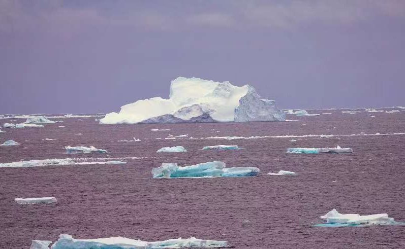 China's first domestically made polar icebreaker Xuelong 2, or Snow Dragon 2, has entered a floating ice area in the Southern Ocean on Nov. 15, 2019 during its maiden voyage for the country's 36th Antarctic expedition. #HiChina