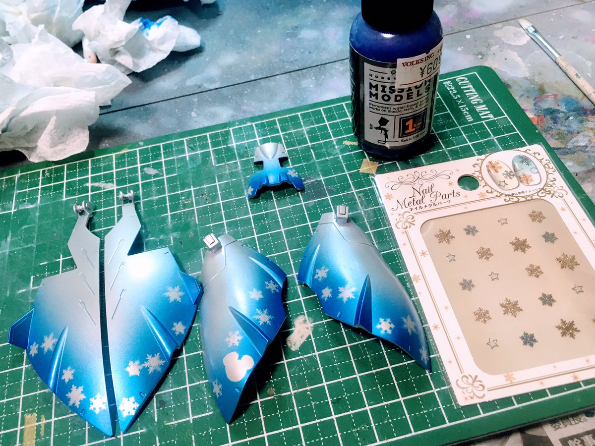 サトウサン41 セリアで買ったネイルシールが大活躍 W なお Mmpのパール塗料は 水性ホビーカラーうすめ液で6倍程度の希釈で 個人的には安定した様子
