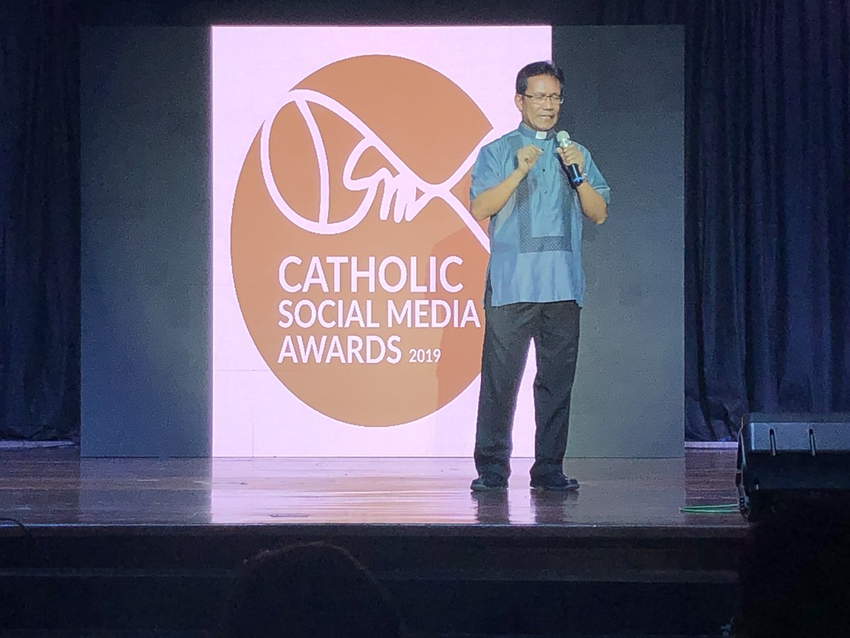 BukasPalad's tweet photo. Msgr. Pedro Quitorio, CBCP Media Office Director, delivers his opening remarks at the Catholic Social Media Awards. #CSMA2019 https://t.co/AFby6HOOvK