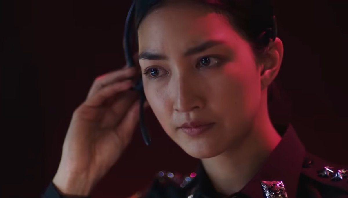 กำลังดู voice ของ true ในเนทฟลิก ทำโคตรดีจริง ไม่เหลือคราบละครไทยในกระแสหลักเลย เซ็ตฉากโลเคชั่น/คาแรคเตอร์เรียลมาก ภาพเพลงลงทุนสุด มุมกล้องเป็นแบบหนังใหญ่ บทพูดก็คือภาษาคนในชีวิตจริง บทส่งให้ทั้งแพนเค้กและแอนดริวใช้ความสามารถได้สุดหลอดเลย ชอบมาก นางเอกเก่ง ฉลาด แพนเค้ก 10 10 10