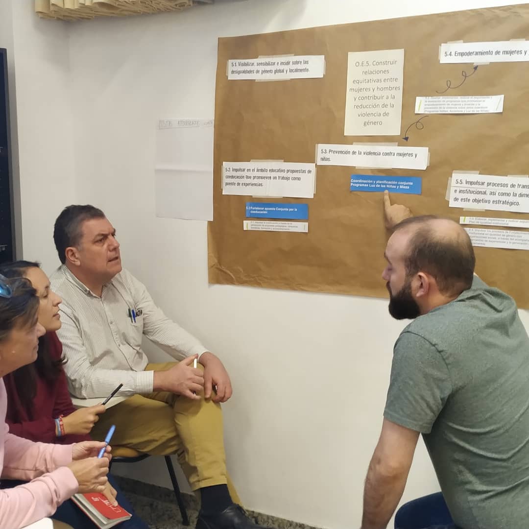 EntrecArag's tweet image. Formamos parte de algo grande. Nuestra delegación está entrelazada con otras. #soñamos #planeamos #construimos desde y con @Entreculturas