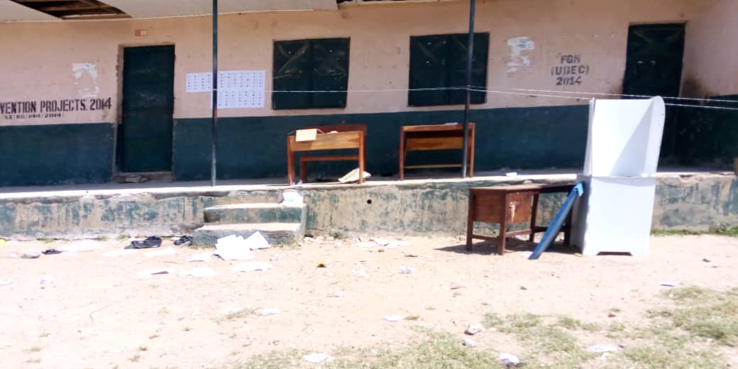 reclaimnaija's tweet image. #KogiDecides PU: 22/12/01/023 (LEA primary school, Lokongoma, LOKOJA - A, Lokoja) where thugs came, shot sporadically and dispersed the voters about an hour ago. .@inecnigeria .@SituationRoomNg .@MobilePunch .@PremiumTimesng .@NigeriainfoFM .@ojmagic