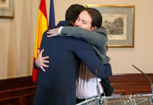 Marta besó tweet media