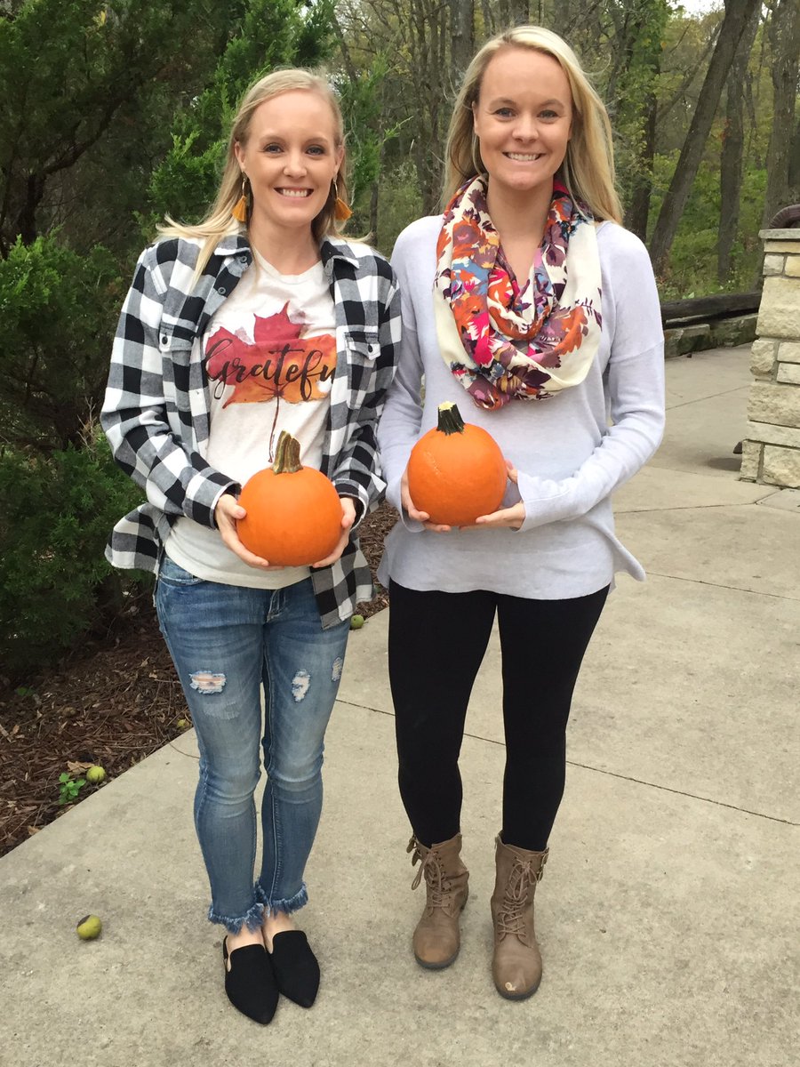 ashcarreon1's tweet image. Our little girls are going to be the best cousin friends ever! 💕#gratefulheart #cousins💕 #pregnantsisters #littlepumpkins