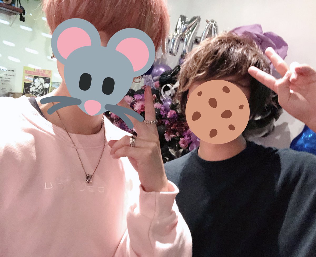 Marin ˇェˇ フランスペヤァン Ar Twitter 顔見えてないけど可愛いくっきーたんの手変わらずのかわいい ๑ ๑ お疲れ様です