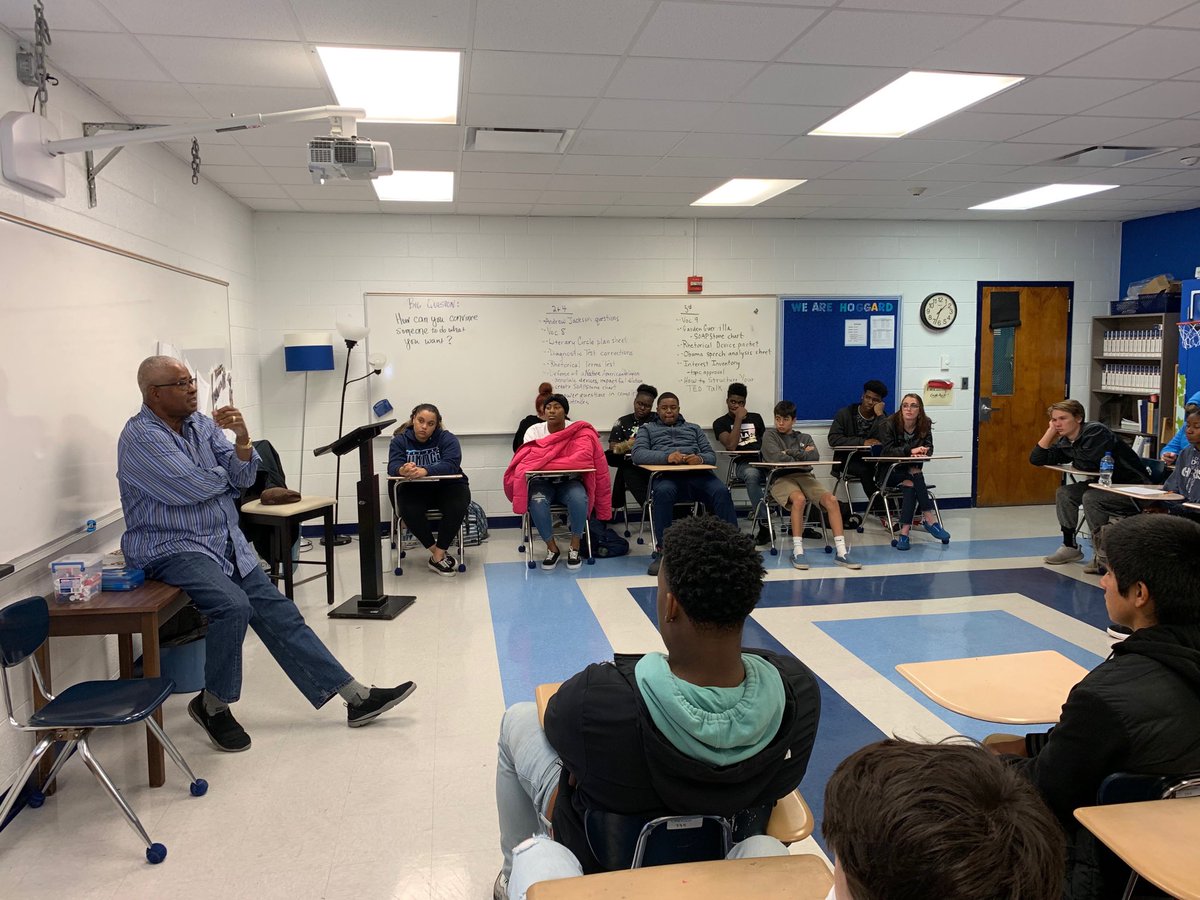 HoggardSTAE's tweet photo. “Standout from your peers, develop skills people respect and need and master communication” CPA and Entrepreneur Greg Holloway advises ⁦@HoggardSTAE⁩ students. Thanks to ⁦@LandfallF⁩ for supporting STAE in so many ways! ⁦@NewHanoverCoSch⁩ ⁦@HoggardHS⁩ https://t.co/KpQlUMozpw