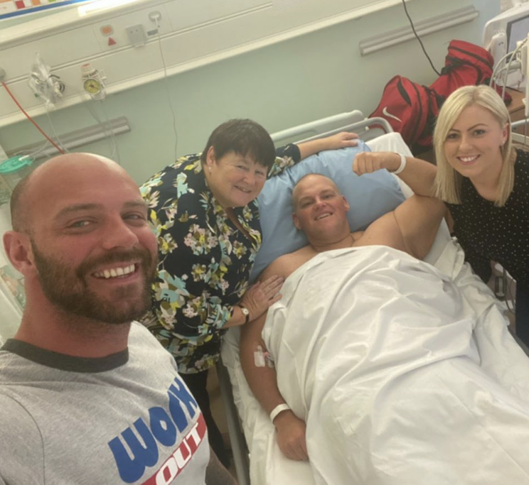 itvtynetees's tweet photo. Darren 'Dibsy' McClintock, from Middlesbrough, who has lost half of his body weight in just one year, is back on track after surgery to fix an irregular heart rhythm.

#Dibsy #Middlesbrough #Boro #Weightloss

https://t.co/WcqyqOSvst https://t.co/8lbgWCkhUp