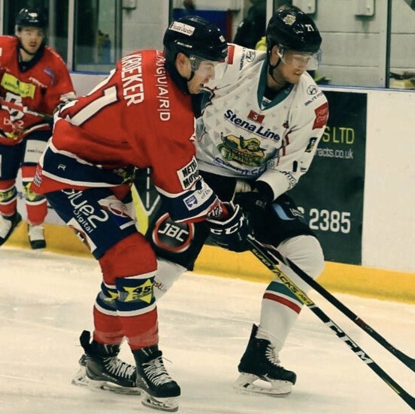 JBCNutrition's tweet photo. Another #TeamJBC kinda day as @DundeeStars travel to @BelfastGiants #gameday #teamjbc #fuelup https://t.co/Toz5oRyJJ5