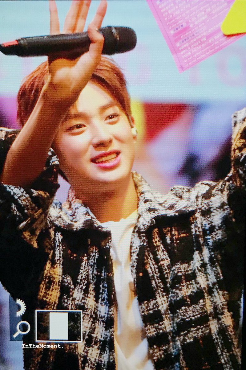 InthemomentM's tweet photo. 191116 #NINETEENMINKYUINTAIPEI
#김민규 #민규 #MINKYU #KIMMINKYU https://t.co/7L8AjBLNIg