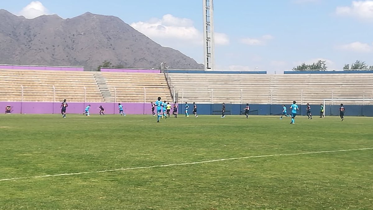 UniversoMatad0r's tweet photo. 20 minutos del PT
Gol de Belgrano 

Belgrano 1 - Tigre 0

#9naDivision #VamosLosPibes #VamosMatadores🐯

📸@TomasLartigue https://t.co/rNsFSMTa41