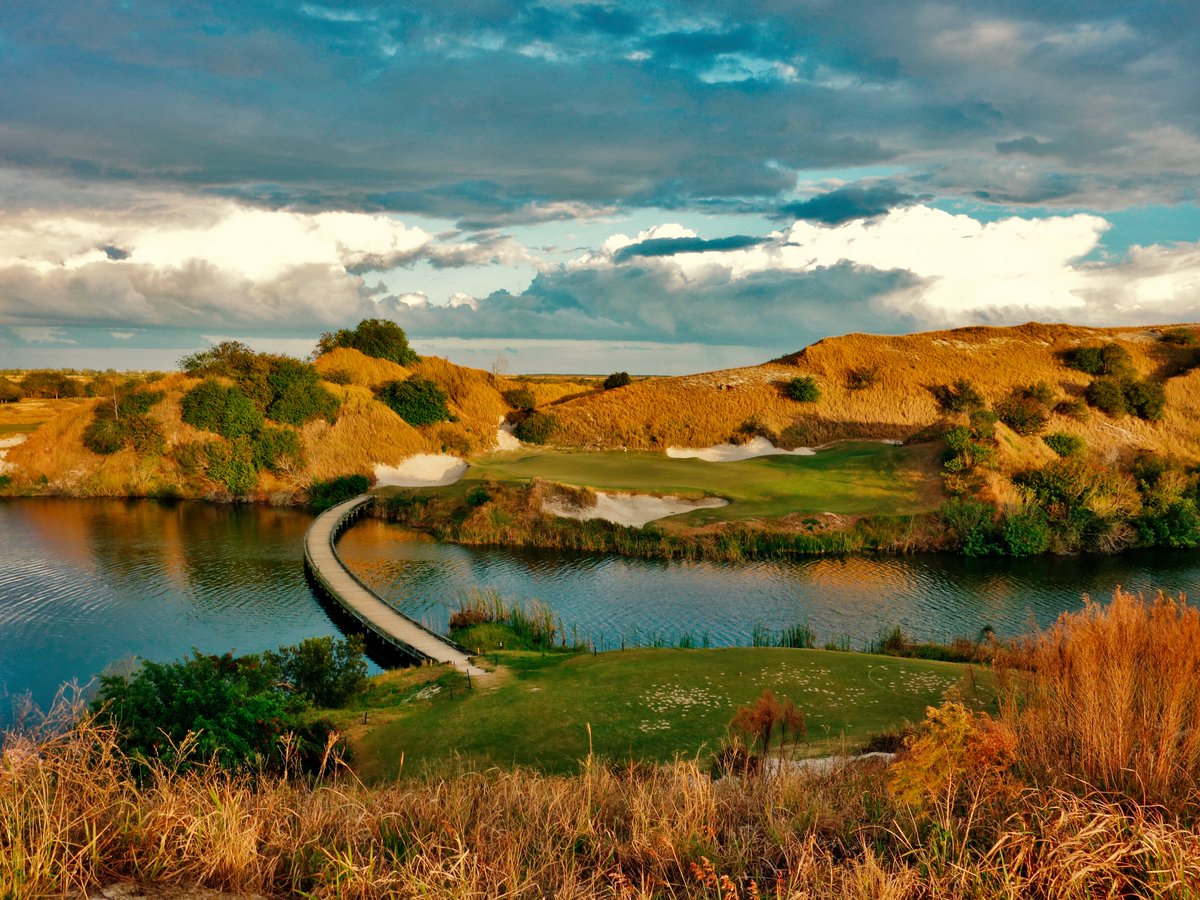 GolfCourseGurus's tweet photo. While most courses in Florida are flat and built in residential developments, #calusapines and @streamsong elevate the Sunshine State to a "must visit" destination when the winter blues hit the rest of the country. https://t.co/Lnnl7NYTnC
