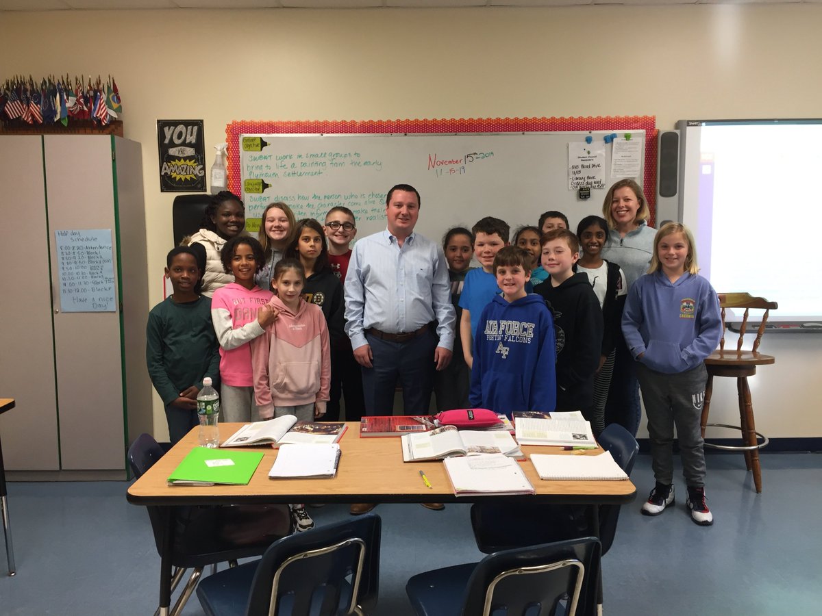 SShoreCharterPS's tweet photo. Great visit from State Senator Patrick O'Connor. On Friday, Senator O'Connor visited K-12 classrooms to meet students, teachers, and staff. What a terrific day! #southshorecharter #sscps #masscharters #EdThatAddsup https://t.co/7Q16otrHAb