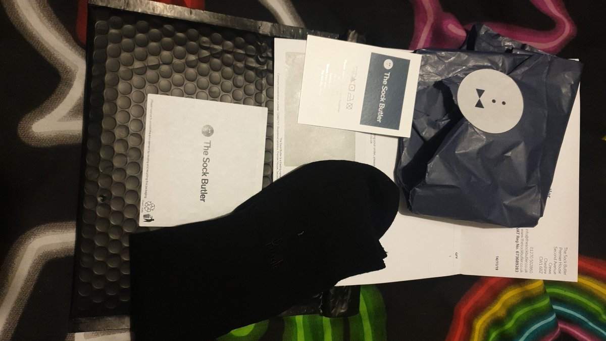 samaddams87's tweet image. #FreeSocks #thesockbutler #happynewsockday #giftwrapped 🧦🧦🧦 @TheSockButler