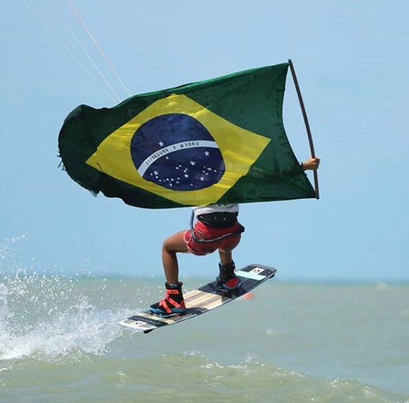 Superkite_BR's tweet photo. Rider @mikaili_sol ganhando o último campeonato em 2018.. Nos vemos de 19 à 23 de novembro pra mais!
-
Rider @mikaili_sol winning the last championship in 2018.. See u from November 19th to 23rd for more!
 
📷 @didierkelly
 
#SuperKite #SuperKiteBrasil #GKACumbuco #GKAFreestyle https://t.co/plt5mX40fP