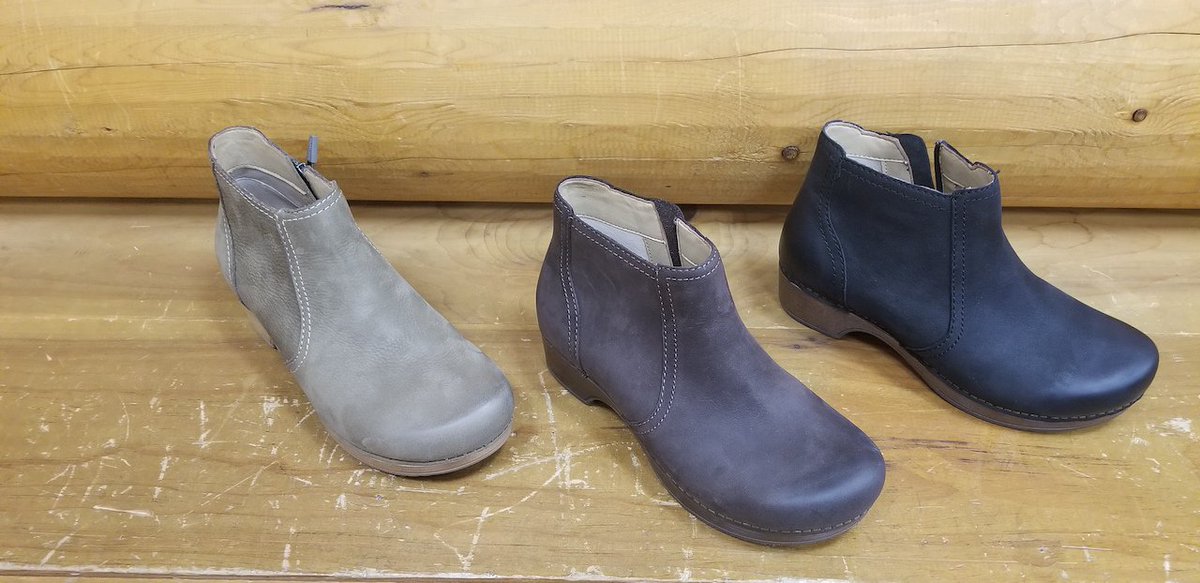 ParkerShoes's tweet image. Boots, boots, and more #boots from #Dansko!👢 David Parker Shoes is Dansko Central! Come by and find your favorite #winterboot!