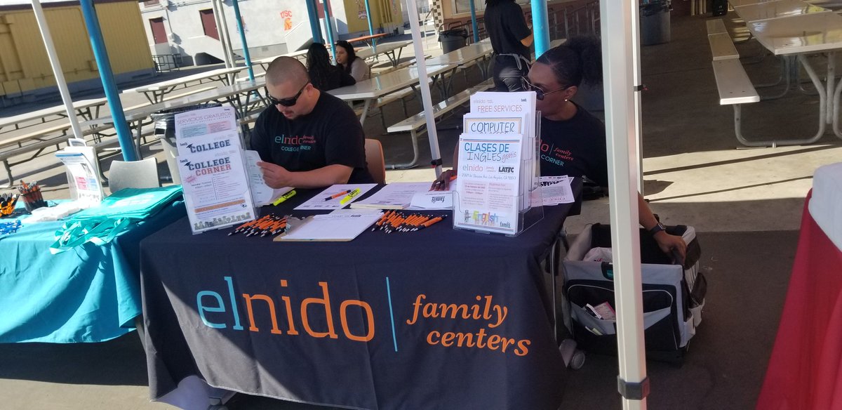 monisilvers's tweet photo. #UMED Parent Resource Fair
#medicalpathways #phoenixrise #medicalhighschool
@ExecDirectorMNB @LASchools https://t.co/HnhEGrI9uK