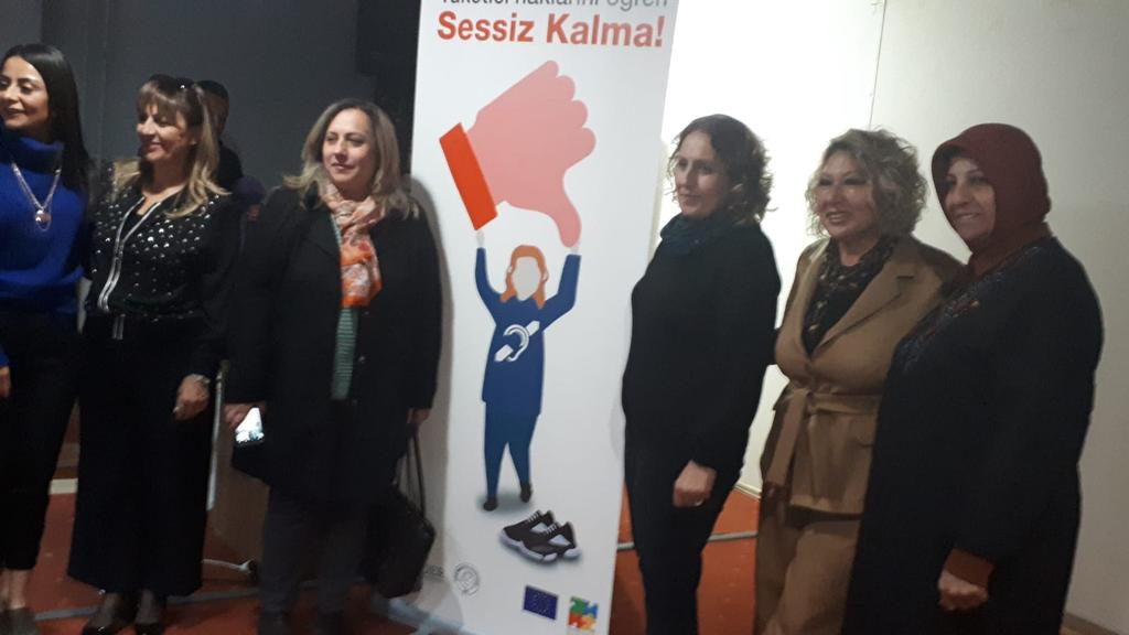 Ak Parti İl Kadın Kolları Başkanımız Sn;Havva DURAN ve yönetimi olarak;Tüketici Sorunları Derneğinin(TÜSODER) hazırlamış olduğu "Tüketiciyi Bilgilendirme" programına katıldık.