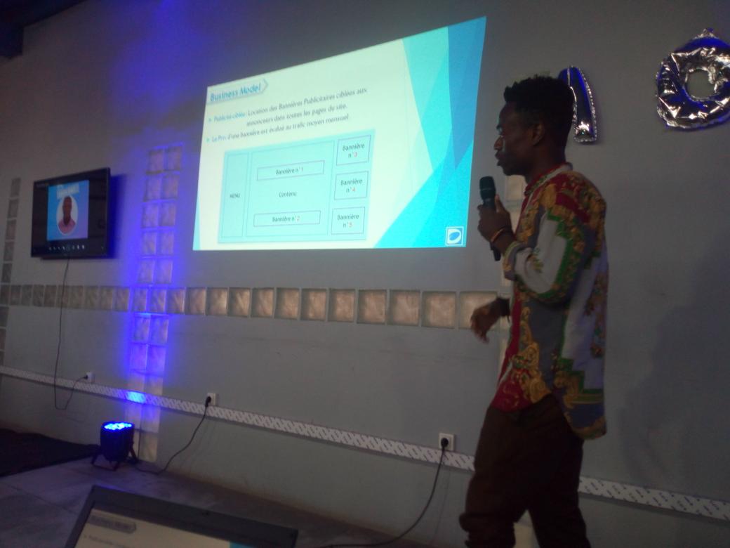 ActivSpaces's tweet photo. La startup @dastudy19 vous permet d'obtenir des documents d'apprentissage en ligne en mettant en avant un contenu locale validé par des professeurs.
#ASOpenDay https://t.co/z8Z2dhbRg6