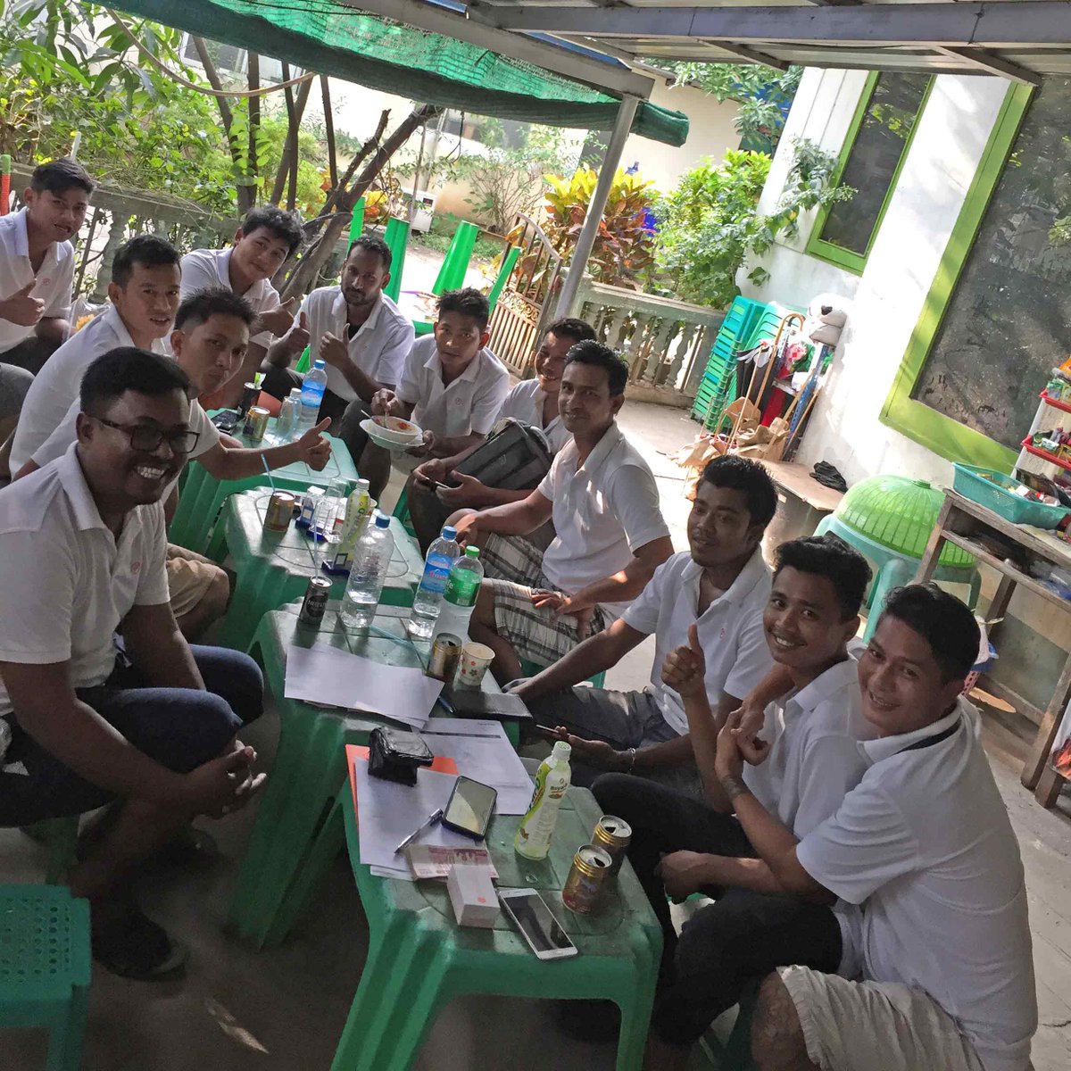 PathwayMoving's tweet image. Wednesday we loaded a truck bound for Naypyidaw then enjoyed some downtime. After a 12 hour drive it reached Myanmar's capital city and was successfully unloaded. #yangon #naypyidaw #myanmar