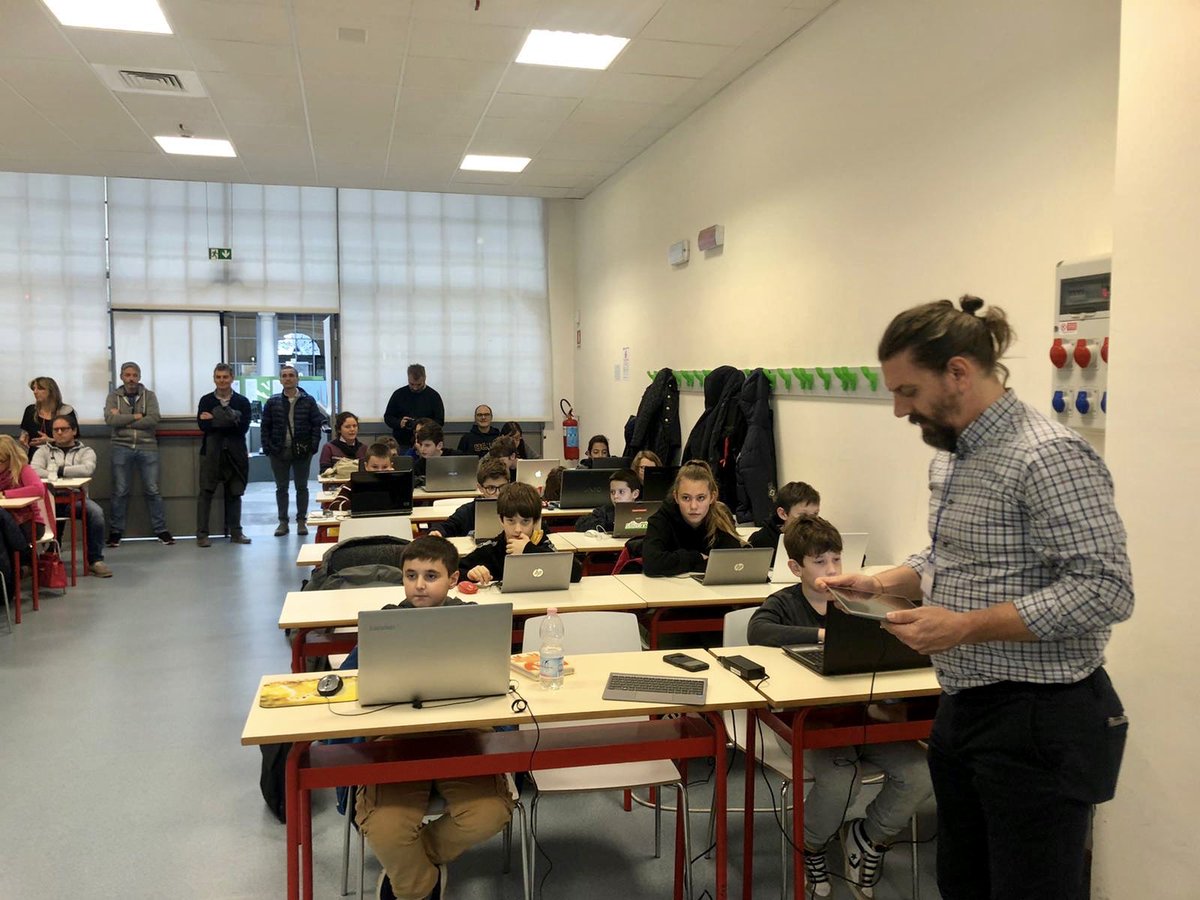 CoderdojoFVG's tweet image. Partiti! #CoderDojo in diretta da @Udine3D Forum!