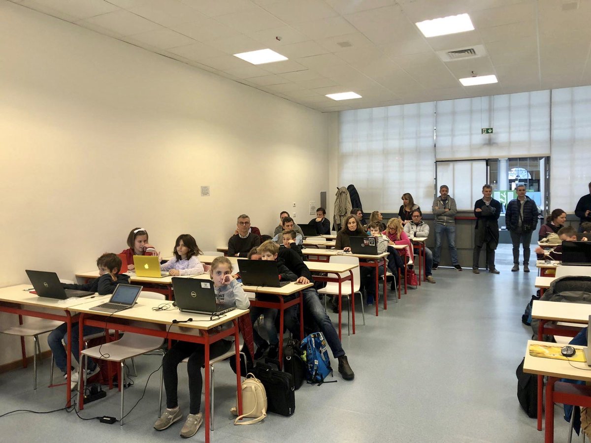 CoderdojoFVG's tweet image. Partiti! #CoderDojo in diretta da @Udine3D Forum!
