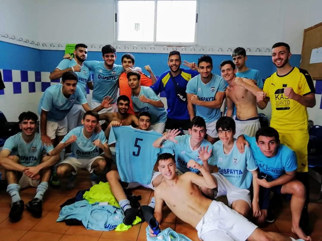 Gran encuentro de Liga 1ª José A. Fumero que venció nuestro Juvenil A por 5 - 1 al <a href="/IcodenseOficial/">Unión Deportiva Icodense</a> B en el Estadio municipal Los Príncipes.
    #SomosUDR
    #AdelanteRealejos