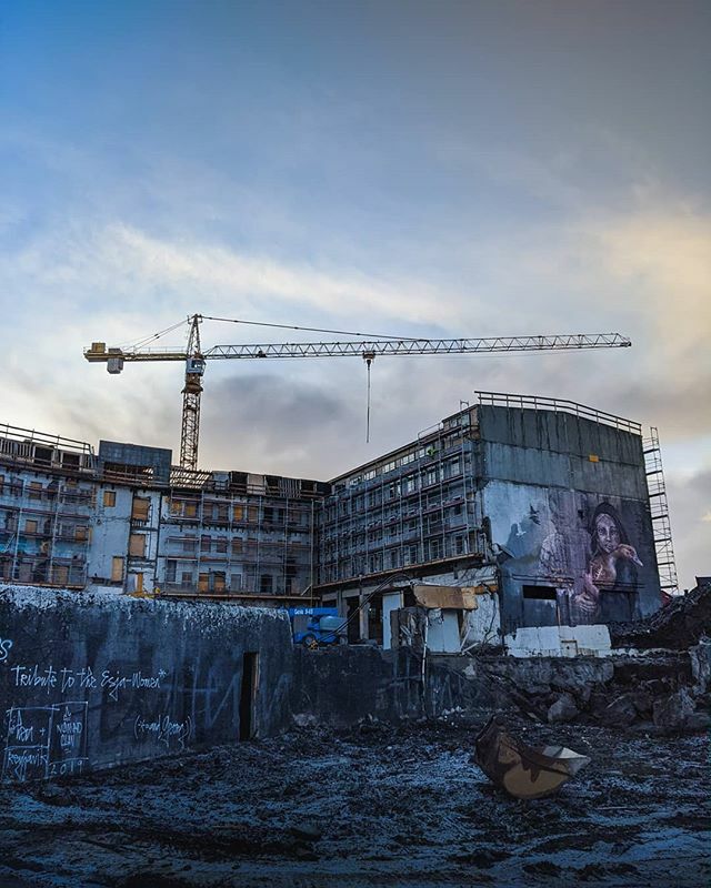 GeeCobb's tweet photo. ❈ Crane ❈
.
.
.
#iceland #travel #streetart #reykjavik #pixel4 #intrepidtravel https://t.co/waWQsFxbsz https://t.co/XFFvyPdMAk