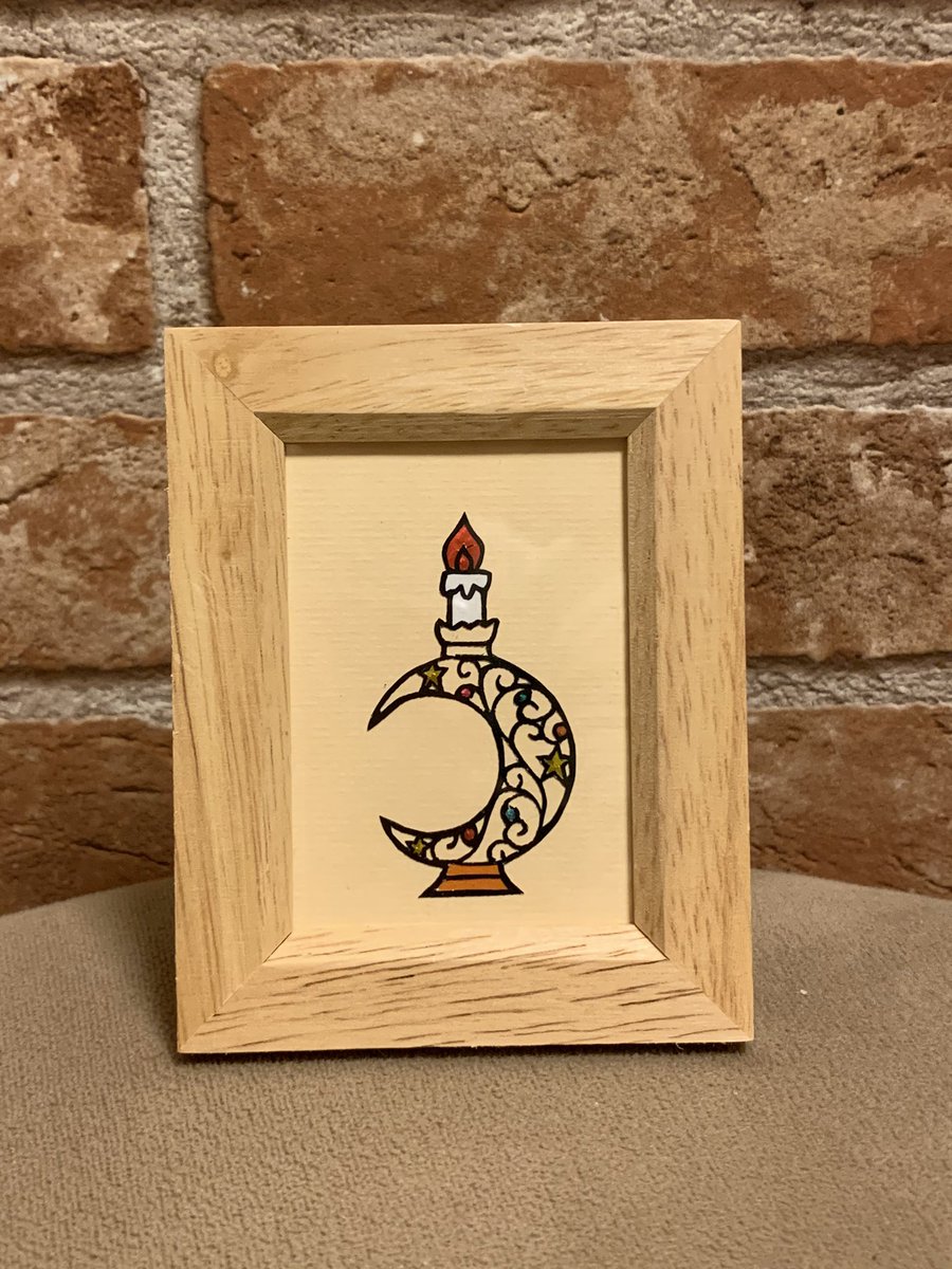 お買い物記録＊その3

sonoさん<a href="/kiriesono/">sono切り絵作家</a> 🦋✨

以前母と買い物させていただいていて、お部屋に１つ作品を飾っていますが、今回は小さいものを購入しました😊

どこに飾ろうかワクワクしています☺️✨

#デザフェス #切り絵