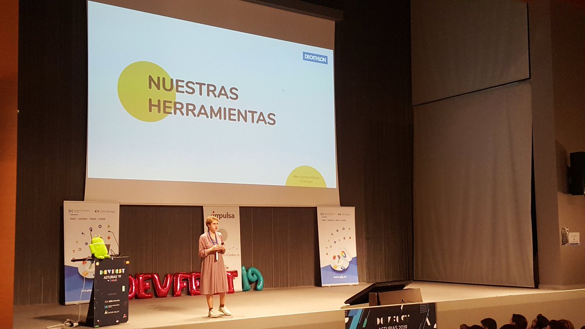 Luis Emilio Velasco (@emibloque) on Twitter photo La confiaza sirve para sentirnos parte de los equipos donde estemos trabajando
<a href="/_albaguerrero/">Alba Guerrero</a>
#DevFestAst19 La confiaza sirve para sentirnos parte de los equipos donde estemos trabajando
<a href="/_albaguerrero/">Alba Guerrero</a>
#DevFestAst19